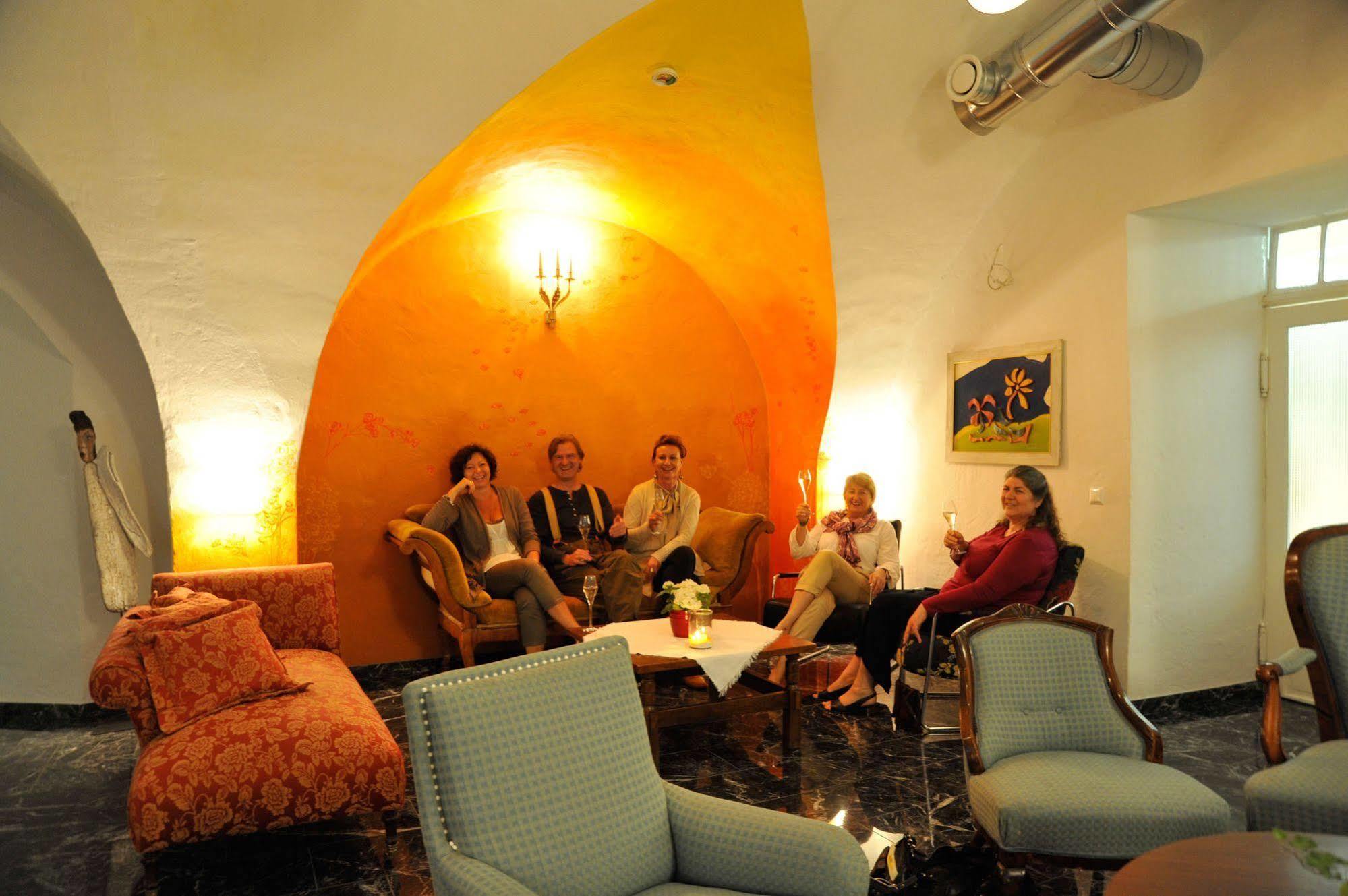 Erlebnis Post - Stadthotel Mit Eigenart Spittal an der Drau Esterno foto